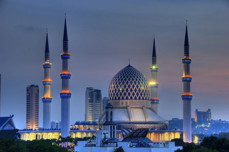 مسجد السلطان صلاح الدين شاه علم سيلانجور بماليزيا