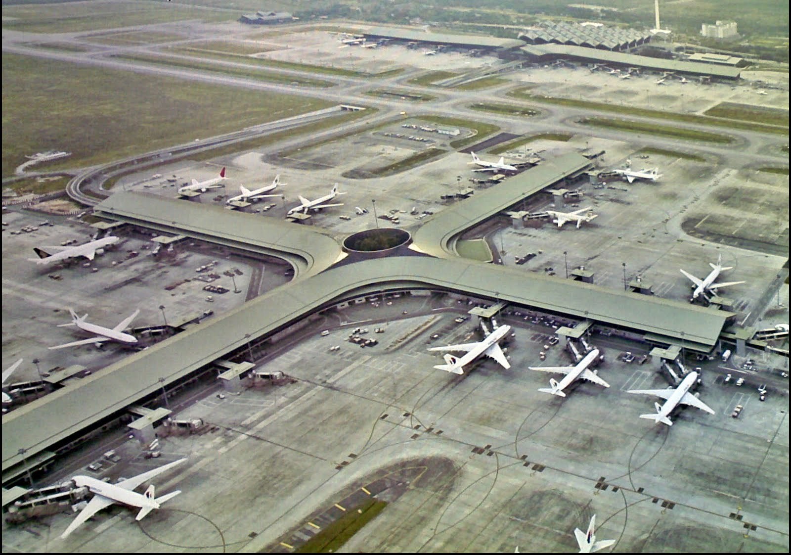 مطار كوالالمبور الدولي