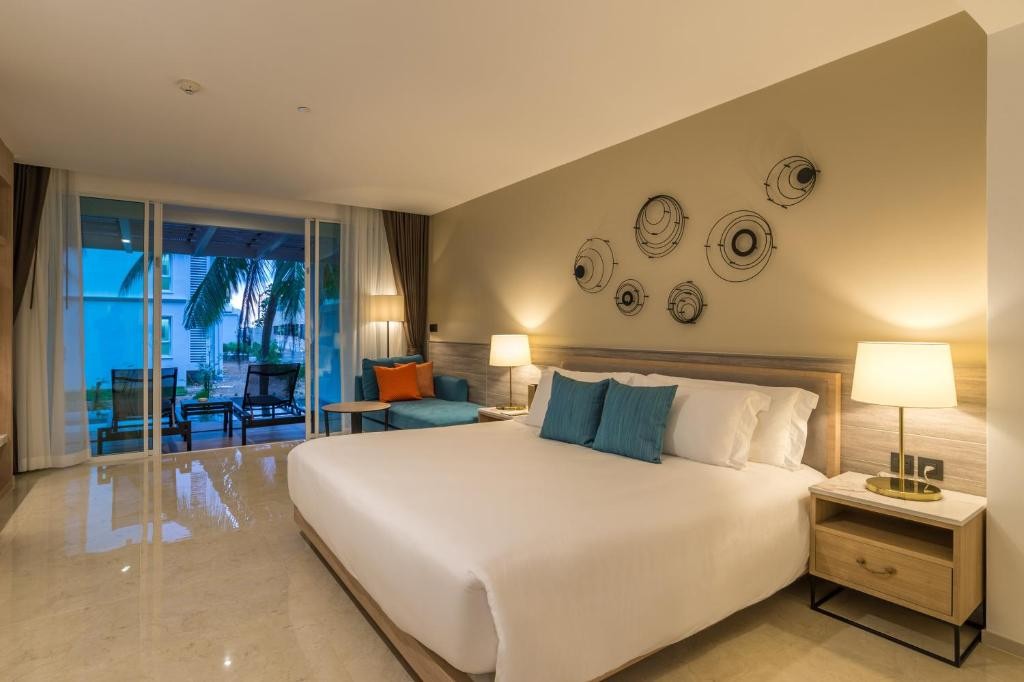  Centara Ao Nang Beach Resort & Spa Krabi