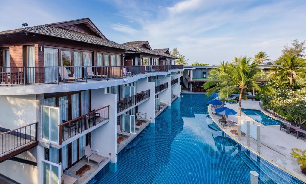 منتجع هوليداي آو نانغ بيتش، كرابي Holiday Ao Nang Beach Resort