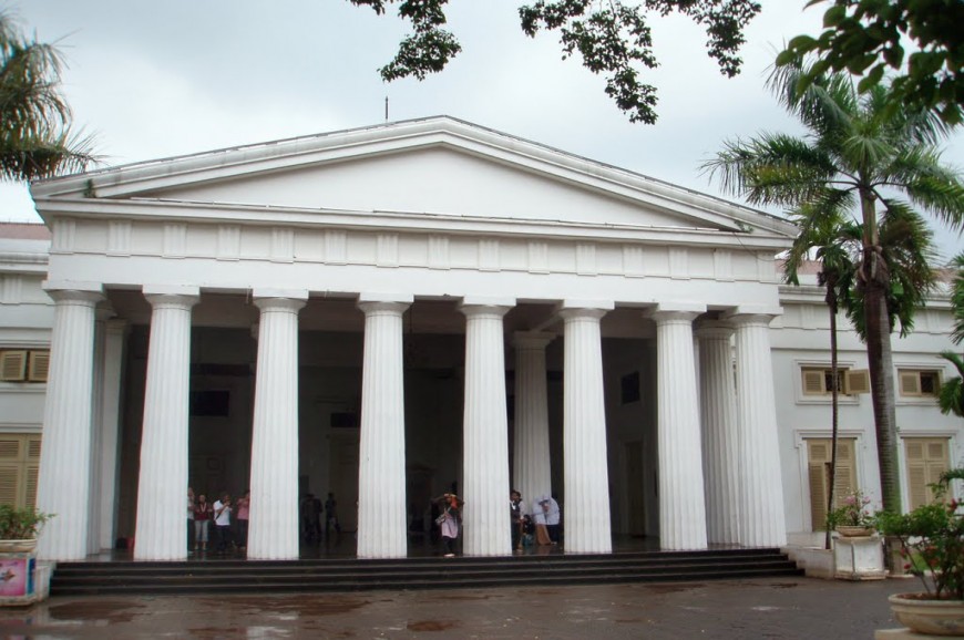 متحف الفنون الجميلة والسيراميك جاكرتا اندونيسيا متحف الفنون الجميلة والسيراميك جاكرتا اندونيسيا