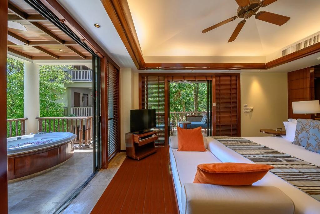 منتجع وفيلات سنتارا غراند بيتش كرابي  Centara Grand Beach Resort & Villas Krabi