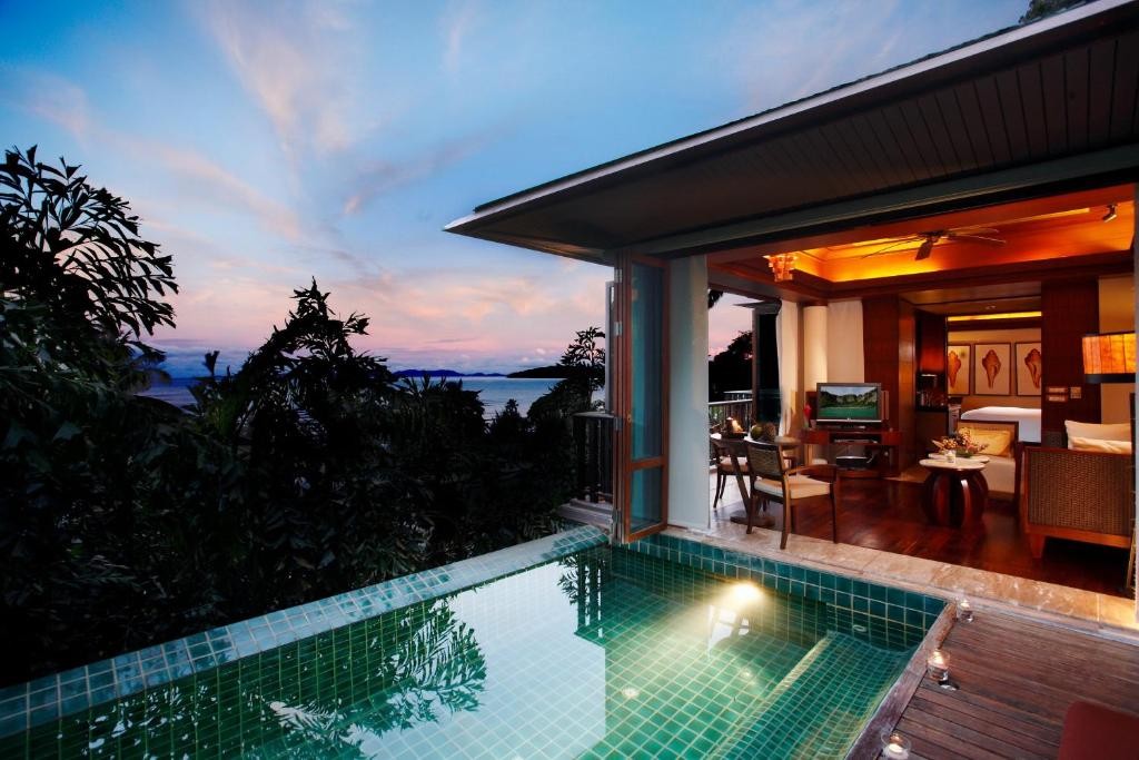 منتجع وفيلات سنتارا غراند بيتش كرابي  Centara Grand Beach Resort & Villas Krabi