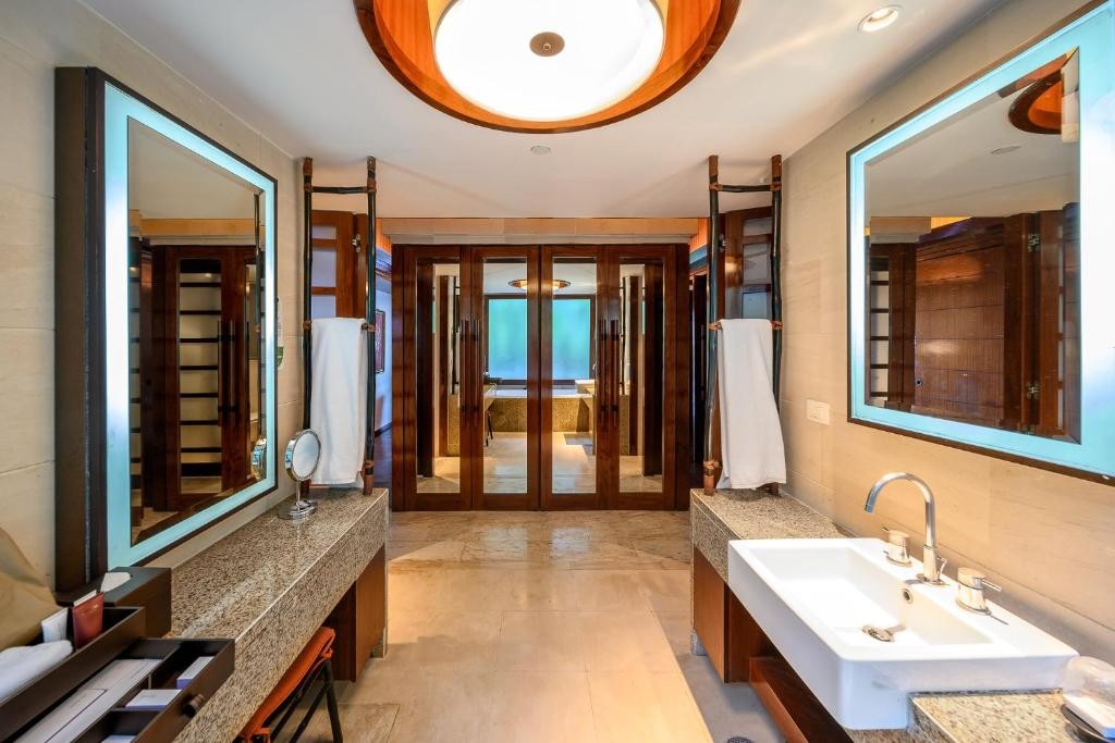 منتجع وفيلات سنتارا غراند بيتش كرابي  Centara Grand Beach Resort & Villas Krabi