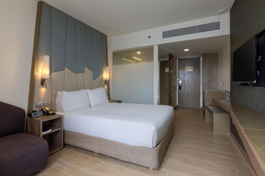 فندق هوليدي ان اكسبرس سوخومفيت بانكوك تايلاند  Holiday Inn Express Bangkok Sukhumvit 11