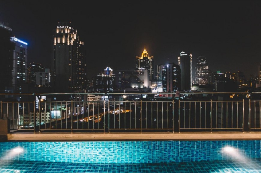 أجنحة أدلفي بانكوك تايلاند Adelphi Suites Bangkok Thailand