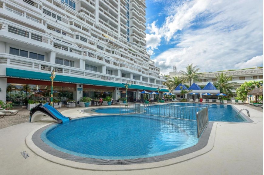 فندق اندمان بيتش سويتس بوكيت Andaman Beach Suites Hotel