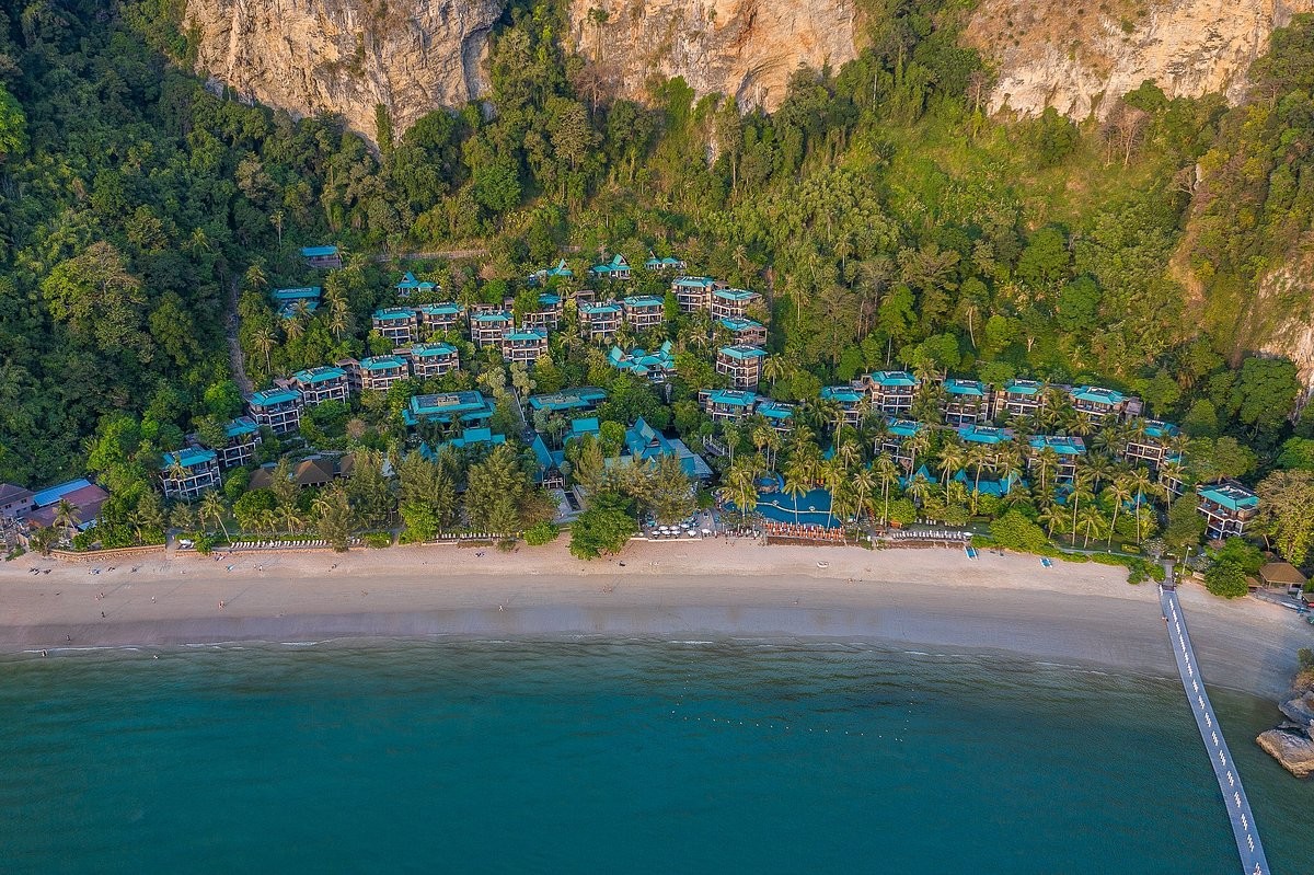 منتجع وفيلات سنتارا غراند بيتش كرابي  Centara Grand Beach Resort & Villas Krabi