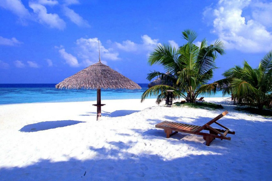 شاطئ سيمنياك بالي اندونيسيا شاطئ سيمنياك بالي اندونيسيا