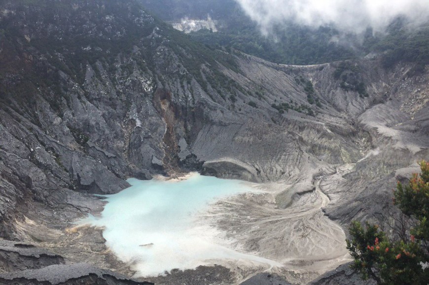 بركان تانكوبان باندونق اندونيسيا بركان تانكوبان باندونق اندونيسيا