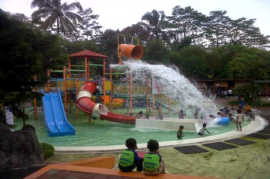 حديقة تامان ماتاهاري بونشاك اندونيسيا حديقة تامان ماتاهاري بونشاك اندونيسيا