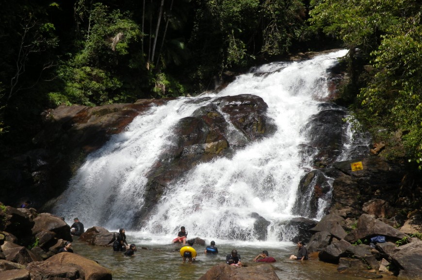 شلالات كوتا تينجي في ولاية جوهور بماليزيا شلالات كوتا تينجي في ولاية جوهور بماليزيا