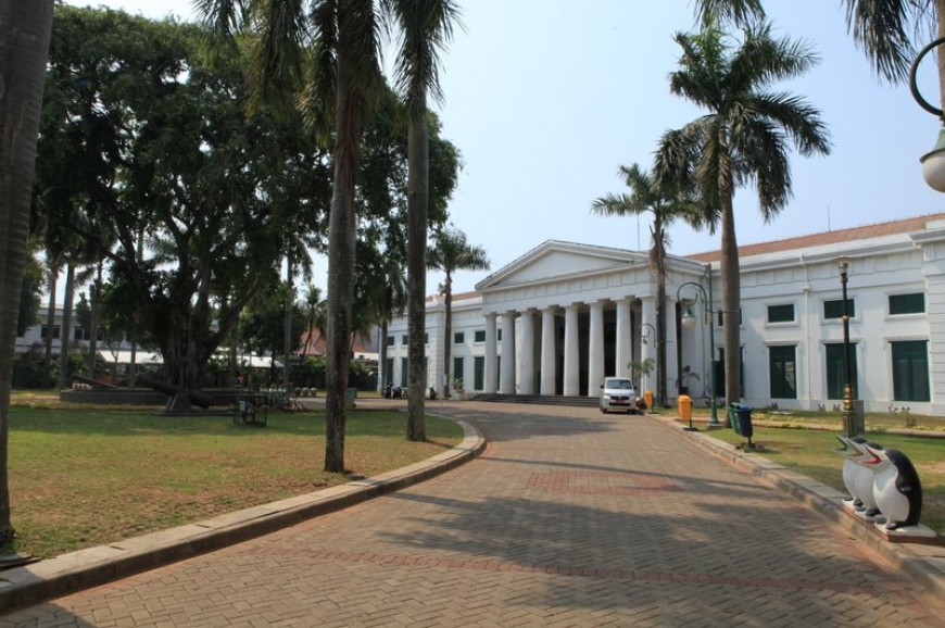 متحف الفنون الجميلة والسيراميك جاكرتا اندونيسيا متحف الفنون الجميلة والسيراميك جاكرتا اندونيسيا