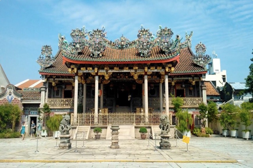 المعبد الصيني كوة  في جزيرة بينانج بماليزيا
