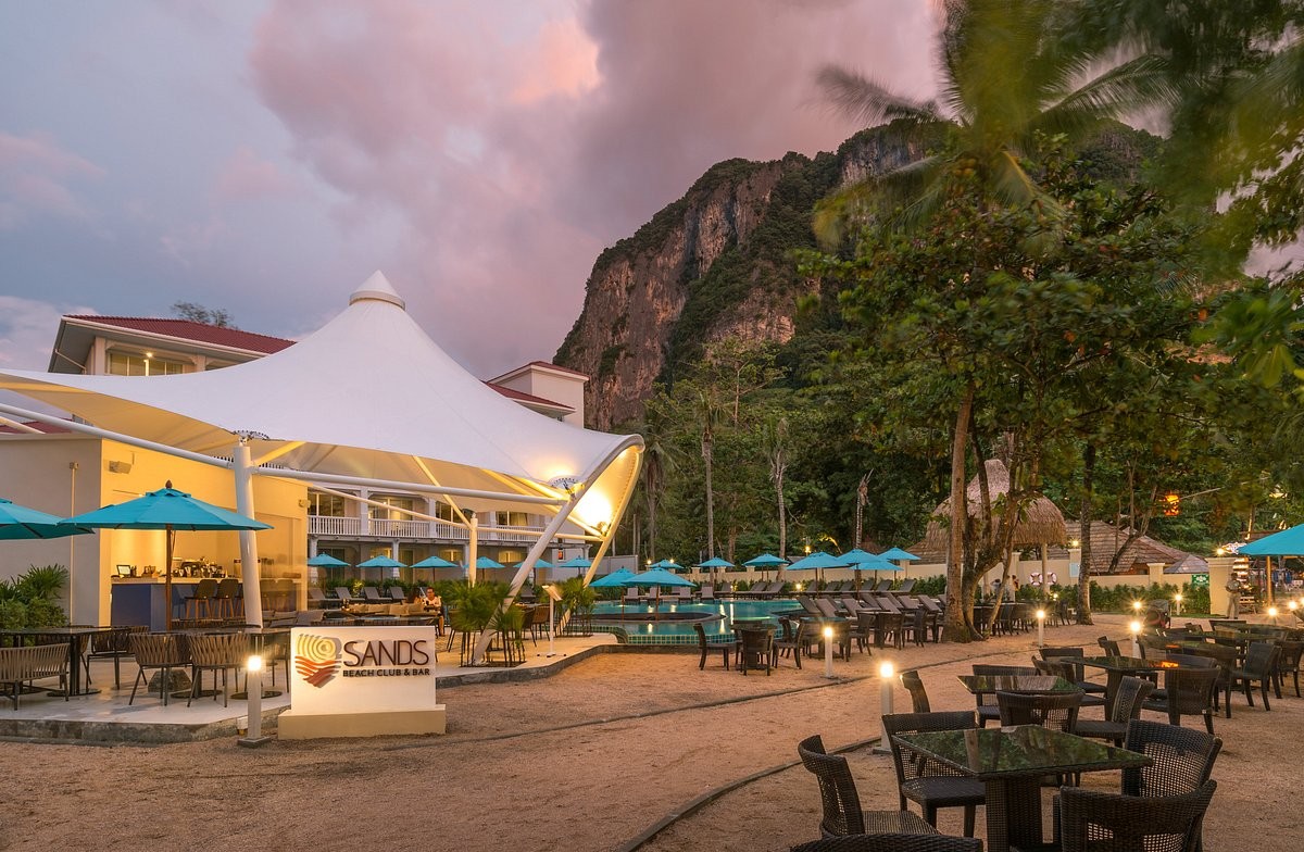  Centara Ao Nang Beach Resort & Spa Krabi