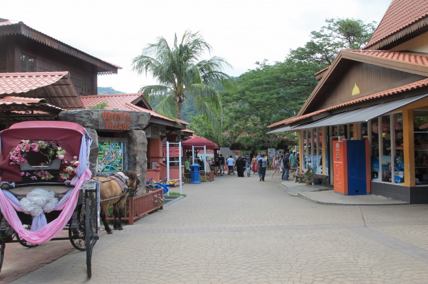 قرية الكتب الماليزية في لنكاوي بماليزيا قرية الكتب الماليزية في لنكاوي بماليزيا