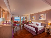 Diamond Suite with Spa Bath