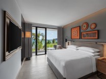 1 Bedroom Suite, 1 King, Ocean view, Balcony