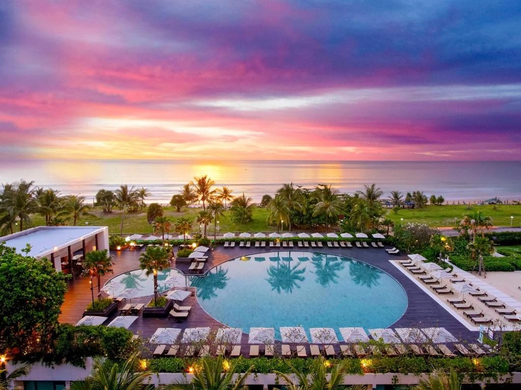 pullman phuket karon beach resort