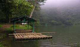 Telaga Warna Puncak Indonesia