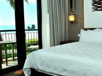 ANJUNG SEAVIEW