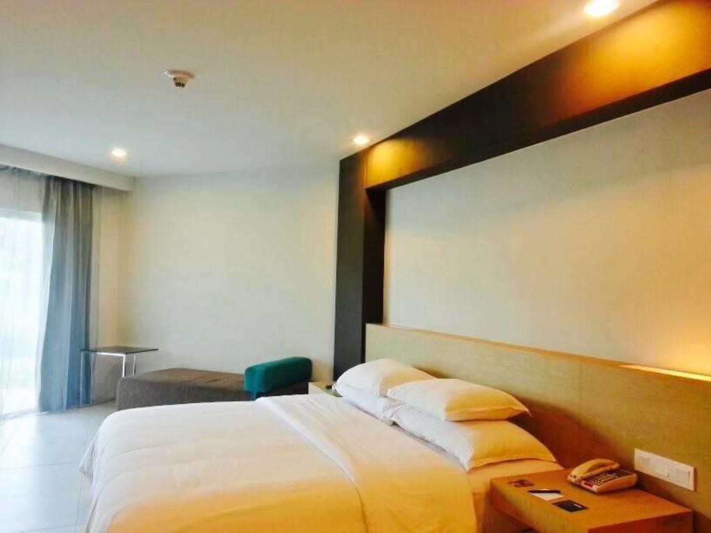 PREMIUM ROOM