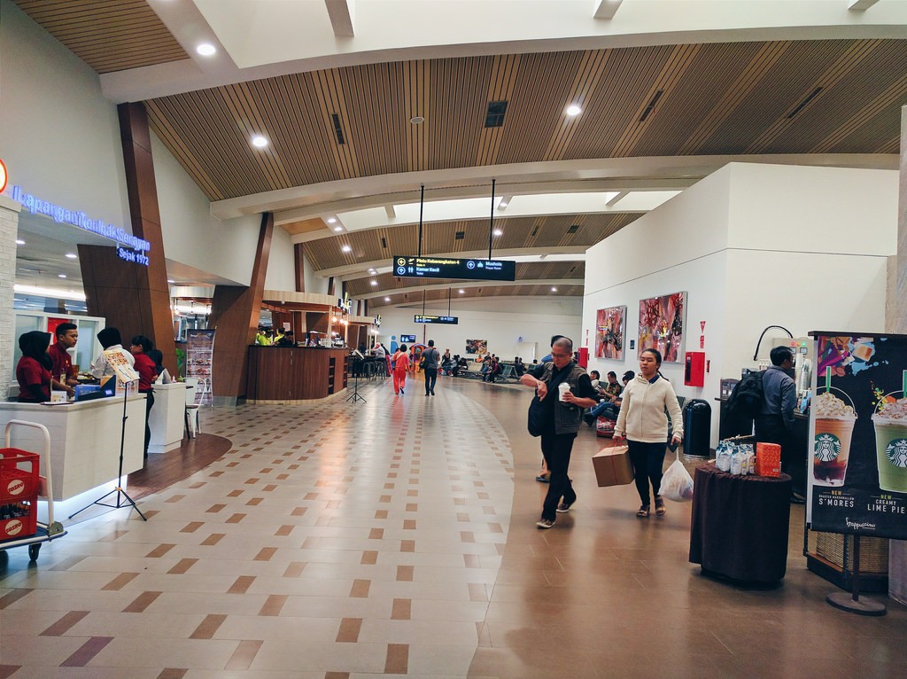 مطار حسين ساسترا نيجارا باندونق في إندونيسيا